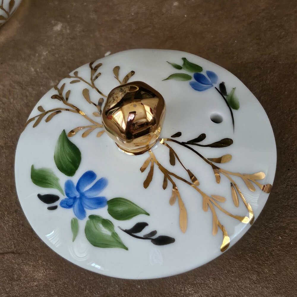 Imperial Lomonosov Porcelain Teapot with Hand Painted Flowers and Gold L… - Picture 7 of 11